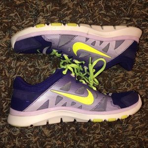 Nike Women’s Training Running Shoes Size 8.5